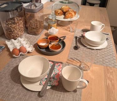 Bath Bed & Breakfast | Bath Central Free Parking One Double Ensuite Room in Historical Mews Cottage