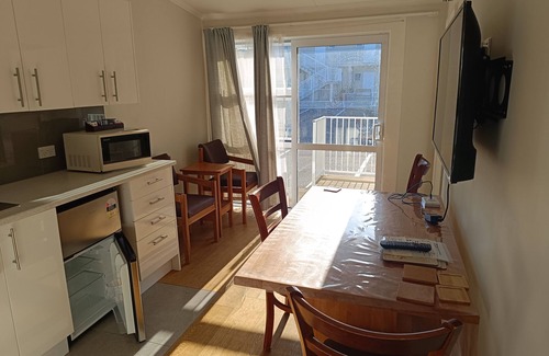 Musselburgh Hotel | Bayfield Motel and Apartment