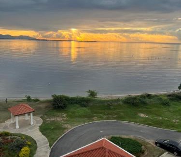 Portmore Apartment | Bayfront Villa & Apartment