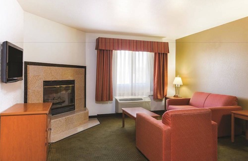 Tehachapi Hotel | Baymont by Wyndham Tehachapi