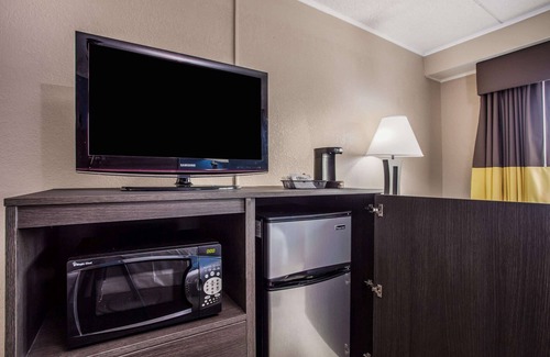 Appleton Hotel | Baymont by Wyndham Appleton