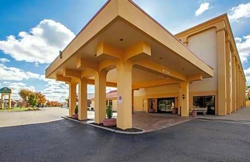 Canton Hotel | Baymont by Wyndham Canton