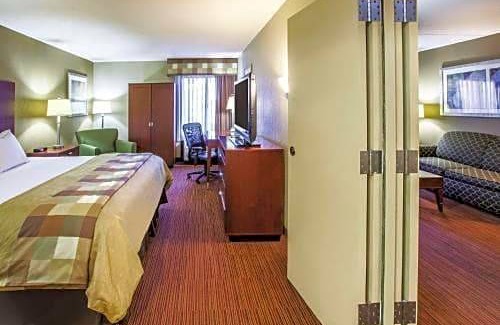 Canton Hotel | Baymont by Wyndham Canton