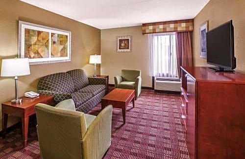 Canton Hotel | Baymont by Wyndham Canton