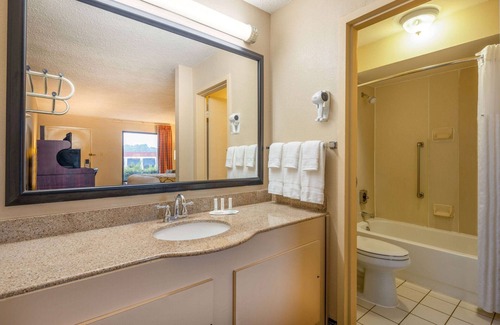 Columbus Hotel | Baymont by Wyndham Columbus GA