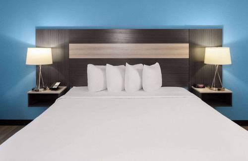 Akron Hotel | Baymont by Wyndham Copley Akron