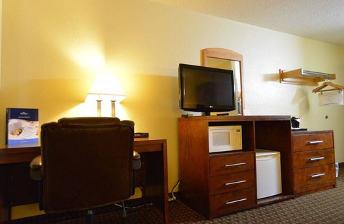 Kasson Hotel | Baymont by Wyndham Kasson Rochester Area