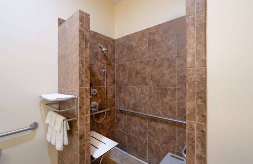 Fleming Hotel | Baymont by Wyndham Savannah South