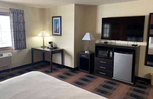 Waupun Hotel | Baymont by Wyndham Waupun