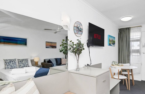 Glenelg Apartment | Bayscape Studio Glenelg