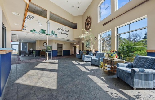 Put-in-Bay Hotel | BayShore K #124