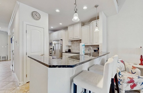 The Commons House | Bayside Resort townhouse w/golf on-site, gym, and shared sauna
