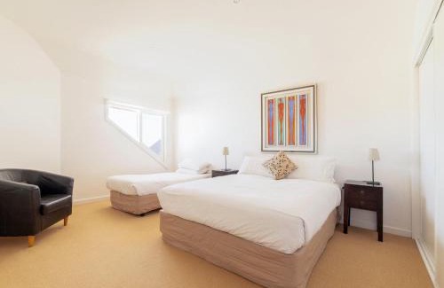 Port Fairy House | Bayview Beachfront Apartment