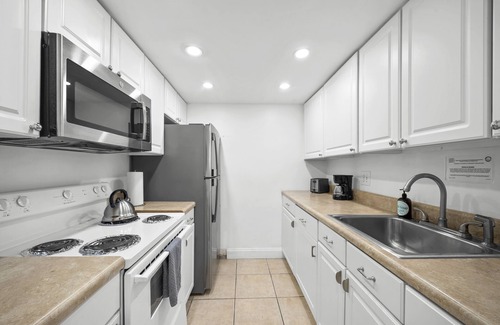 East Fort Lauderdale Apartment | Bayview Regency Apartments By Lowkl
