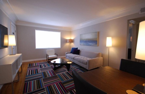 Brookwood Apartment | (BCL1b) Isolate in Style. Professionally Cleaned & Sanitized, No-Contact Stays.