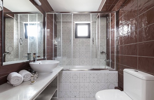 Thissio Hotel | Be My Guest Athens 2 separate one bedroom apartments in the same building