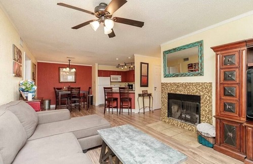 Port Aransas Condo | Beach access, community heated pool & hot tub! Pet friendly!