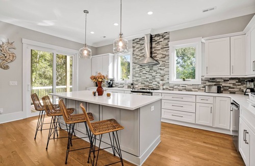 Tranquil Harbour House | Beach Better Have My Money! Clean "Ocean Close" Getaway! 5BR, Pool & EV Charger!