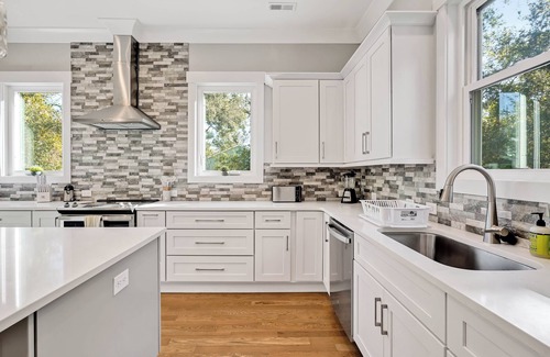 Tranquil Harbour House | Beach Better Have My Money! Clean "Ocean Close" Getaway! 5BR, Pool & EV Charger!