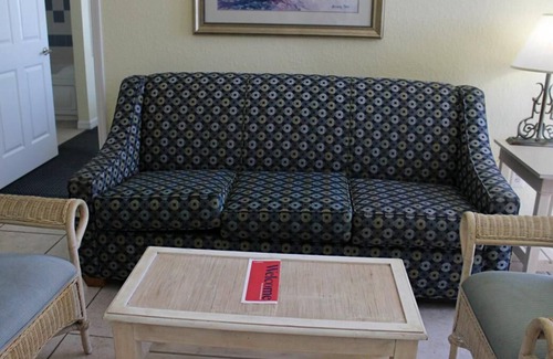 Bostroms Resort | Beach Escape! 2 Great Units, Kitchen, Beachfront, Pool, Shop at Volusia Mall