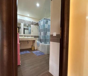 Pont Blondin Apartment | Beach flat with pool at Al Mansouria