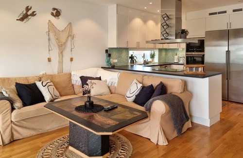 Roennaeng House | Beach front home in Rönnäng with sauna