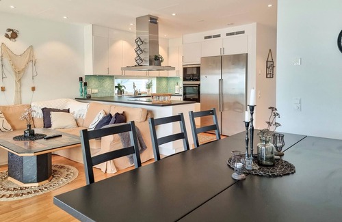 Roennaeng House | Beach front home in Rönnäng with sauna