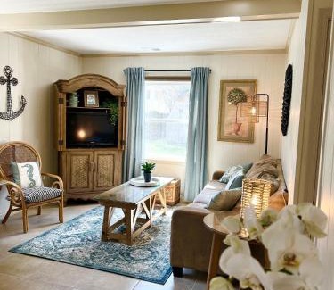 Northeast Virginia Beach House | Beach Happy 4bedrooms-3bath steps to beach