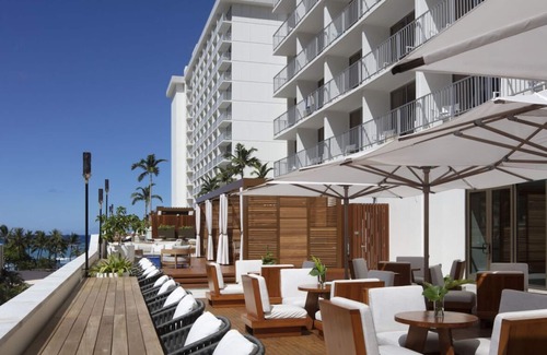 Waikiki Resort | Beach is Calling! Ocean View, 2 On-site Restaurants, 2 Pools, Pets Allowed