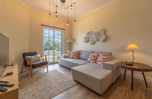Pedras Pretas House | Beach Retreat - By Wehost