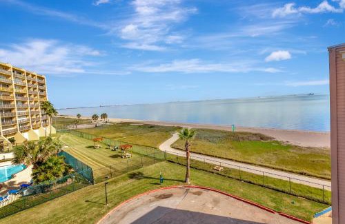 North Beach Apartment | Beach View & SeaBreezes