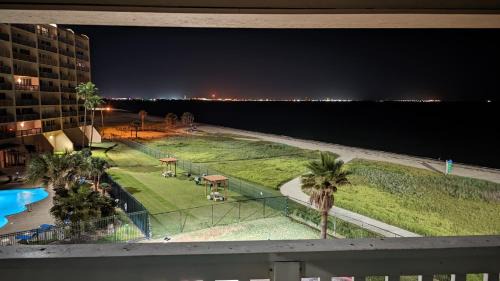 North Beach Apartment | Beach View & SeaBreezes