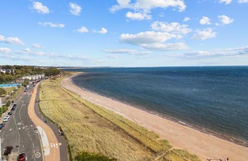 Broughty Ferry Apartment | Beach Walk Apartment