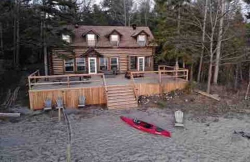 Balm Beach Cottage | Beachfront All Seasons Property