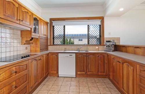 Aldinga Beach House | Beachfront Bliss- Aldinga Beach House - 5 BR