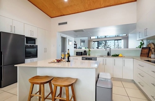 Sunshine Coast Apartment | Beachfront Bliss on Mudjimba Esplanade
