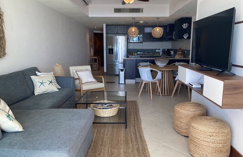 Fluvial Vallarta Condo | Beachfront Condo Grand Venetian