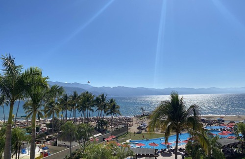 Fluvial Vallarta Condo | Beachfront Condo Grand Venetian