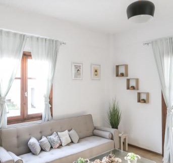 Pefkochori Apartment | Beachfront deluxe apt.