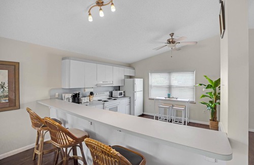Key Largo Hotel | Beachfront Hideaway in the heart of Key Largo! Your own private beach!