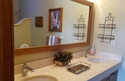 Emiliano Zapata Condo | Beachfront, Oceanview, walking distance to Malecon 2 bdrm/2 bath unit for rent