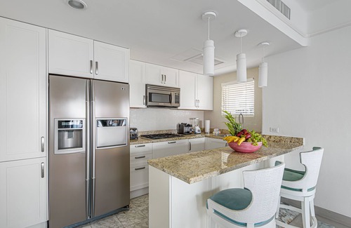 Auroras Condo | Beachfront Penthouse by Pueblo Bonito