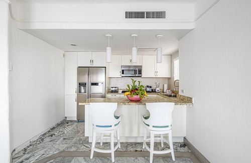 Auroras Condo | Beachfront Penthouse by Pueblo Bonito