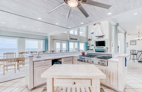 Morgantown House | Beachfront - Pools & Pickleball