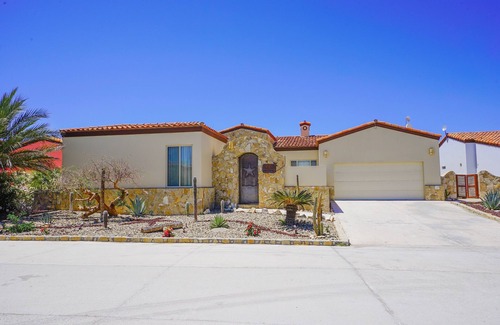 La Paz Villa | BEACHFRONT, PRIVATE POOL, GOLF, Concierge, Daily Maid and Chef-Meal Services at Paraiso del Mar