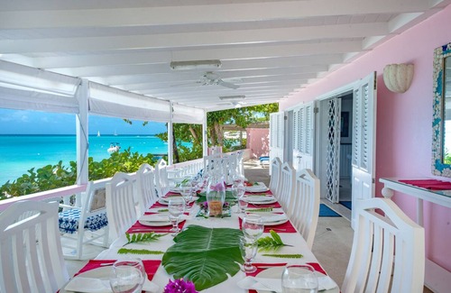 Mullins Villa | Beachfront Tropical Retreat - Belair (4 bed)