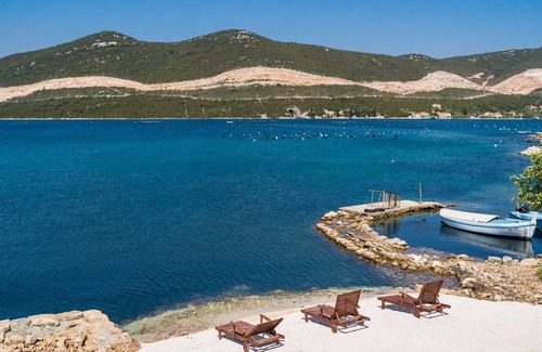Putnikovic Villa | Beachfront Villa Olive Mill