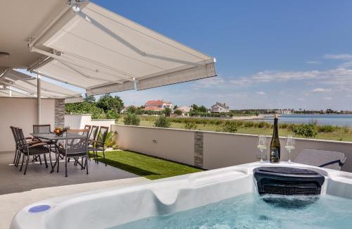 Privlaka Villa | Beachfront villas Sun Garden by Adex Travel