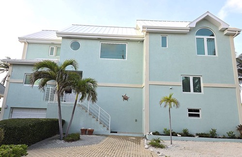 North Side House | BeachPlumVilla - Snorkeler's Paradise