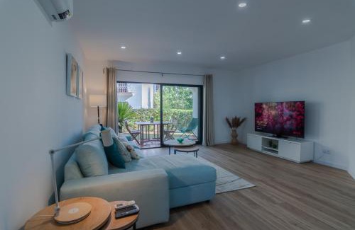 Albufeira Apartment | Beachside Bliss T2 with Pool & Beach Access by Drago Rentals